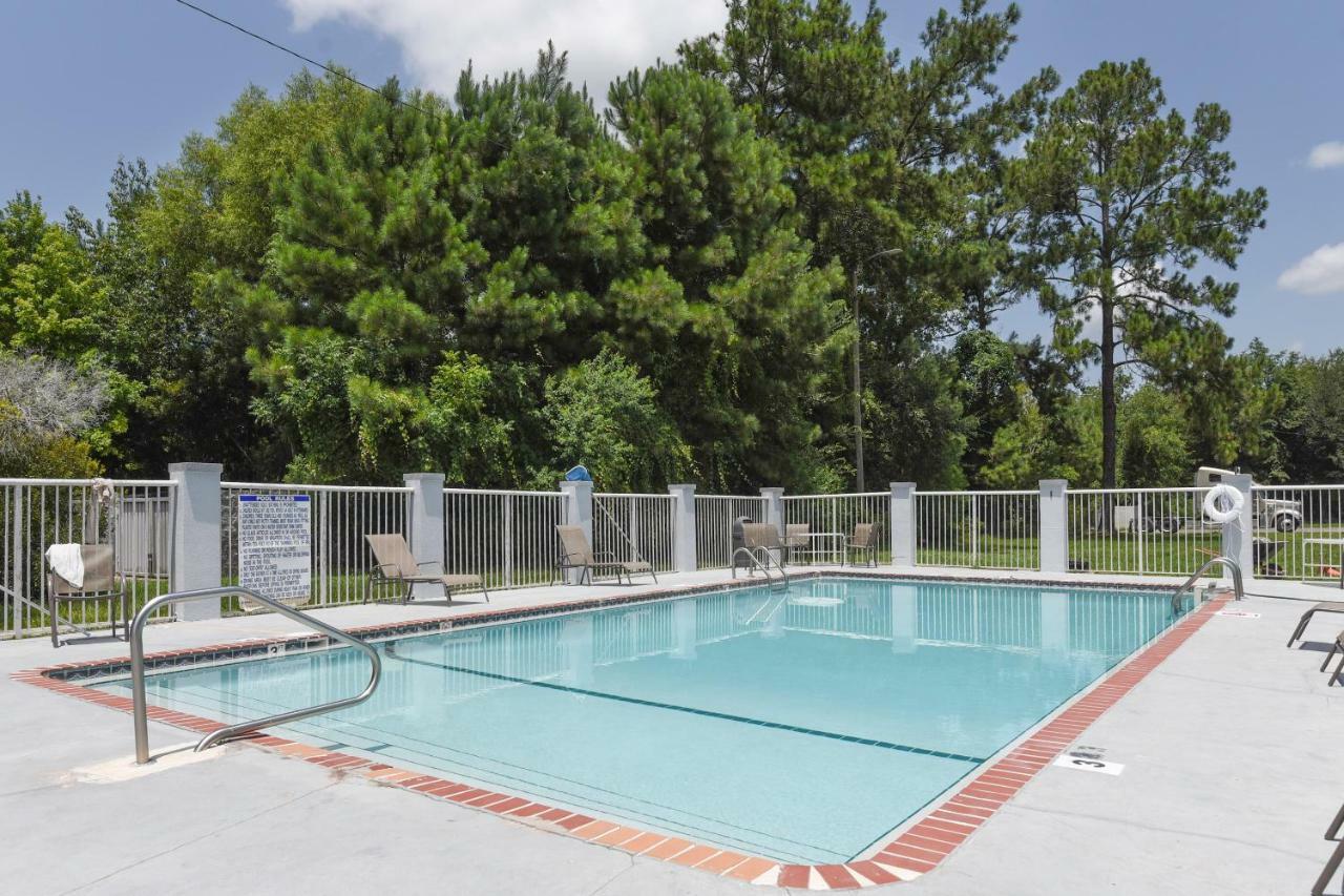 Hotel Valdosta Ga I-75 & Us-221 N Hwy ภายนอก รูปภาพ